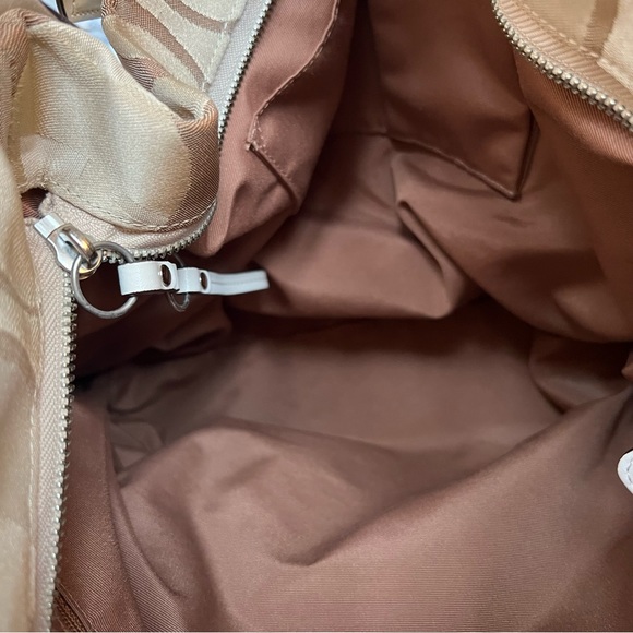Coach signature beige tan Carly Bucket Purse optic white trim - Picture 14 of 15